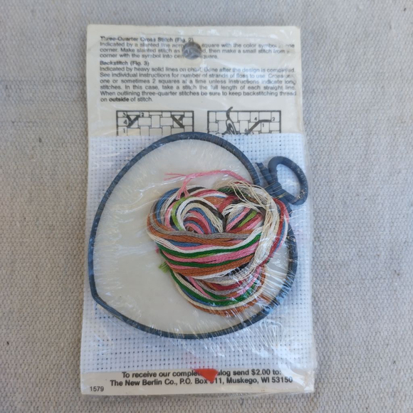 The New Berlin Co. Shop til you drop teddy bear mini crossstitch kit - Picture 2 of 3